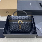 생로랑 SAINT LAURENT 2026 SS 골드로고 쉐브론 네이비 체인 크로스백 JAMIE백 커스텀급851572