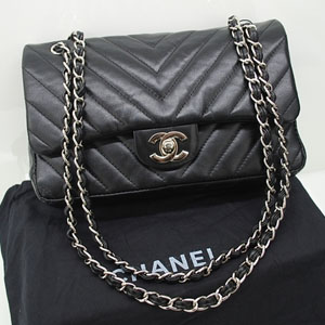 CHANEL 샤넬 클래식 미듐 블랙 36068