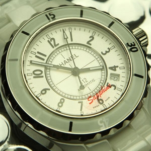 CHANEL 샤넬 J12 WHITE H0968