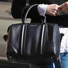GIVENCHY 지방시 루크레지아백 커스텀급