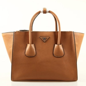 PRADA 프라다 삼각로고 토트백 BN2619