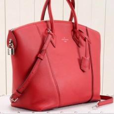 LOUIS VUITTON 루이비통 토뤼옹 레더 락킷 