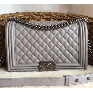CHANEL 샤넬 보이백 여성가방