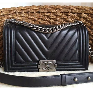 CHANEL 샤넬 보이백 여성가방