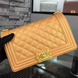 CHANEL 샤넬 보이백 여성가방