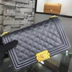 CHANEL 샤넬 보이백 여성가방