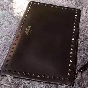 Valentino 발렌티노 락스터드 클러치백 커스텀급 VL3027