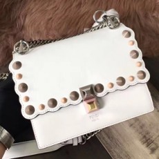 FENDI 펜디 Kan I 캔아이 스몰 레더 체인 크로스백