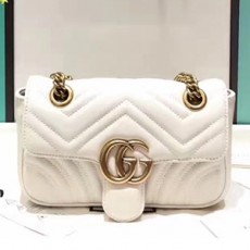 GUCCI 구찌 446744 GG 마몬트 마틀라세 미니 숄더백  커스텀급