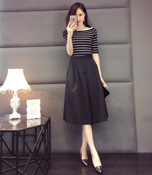 디올 스트라이프 니트 상의 블랙 치마바지 세트