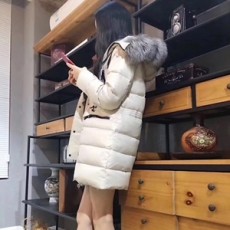 몽클레어 여우퍼 지퍼장식 퀄팅 여성 롱패딩