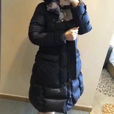 버버리 지퍼 포켓장식 여우퍼 여성 롱패딩