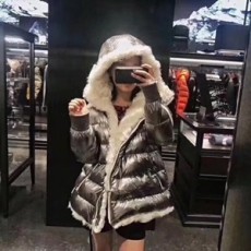 몽클레어 실버 퀄팅 지퍼포켓 양털 여성 패딩