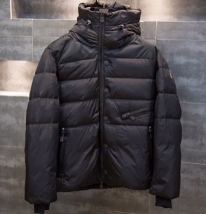 몽클레어 지퍼장식 포켓 패치 남성 패딩