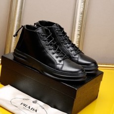 프라다 지퍼 끈장식 하이탑 남성 신발