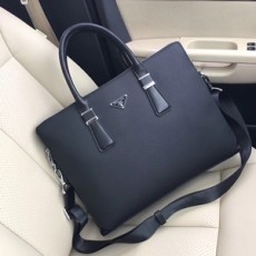 프라다 삼각로고 지퍼 서류가방