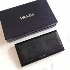 프라다 금속로고 사피아노 투톤 블랙 2단 장지갑