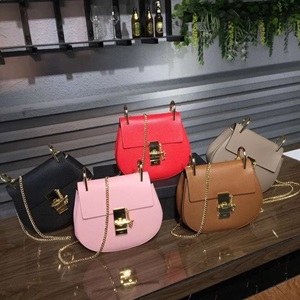 끌로에 가죽 금속버클 드류백 체인 크로스백