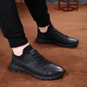 프라다 블랙 징장식 남성 슈즈