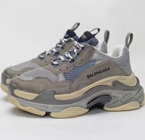 발렌시아가 트리플S 커플 스니커즈 그레이 빈티지 미러급