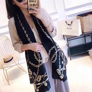 에르메스 캐릭터 프린트 머플러