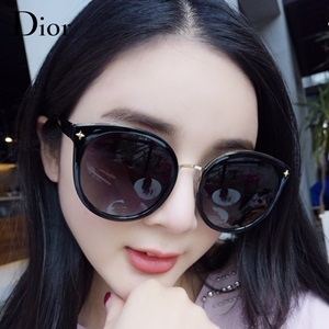 디올 캐릭터 금속로고 여성 선글라스