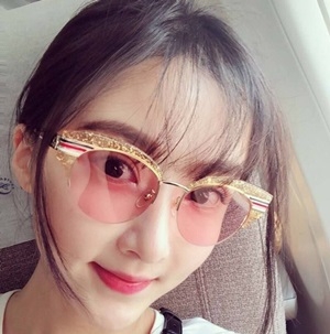 구찌 펄 삼선 여성 선글라스