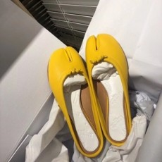 미우미우 끈리본 쪼리 여성 플랫슈즈