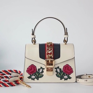 구찌 플라워 자수 화이트 실비백 크로스포함 470270 커스텀