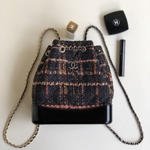 샤넬 트위드 에나멜 투톤 체인 백팩 커스텀