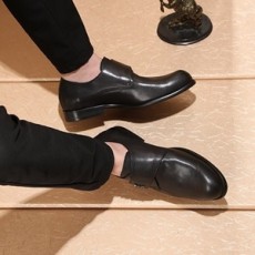 루이비통 블랙 가죽패치 로고 남성 구두