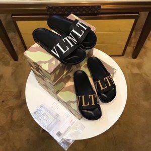 발렌티노 캐릭터 로고 블랙 남성 슬리퍼