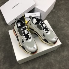 발렌시아가 트리플S 업뎃버젼 그레이블랙 커플 슈즈