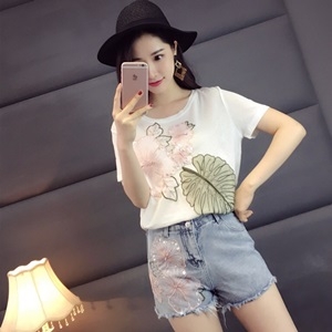 디앤지 화이트 플라워 자수 반팔티 청반바지