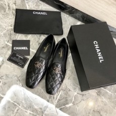 샤넬 퀄팅 금속로고 가죽 여성 슈즈