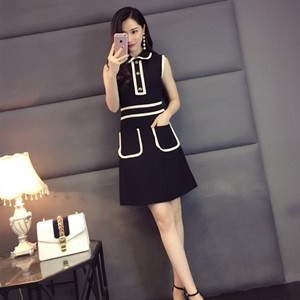 구찌 줄무늬 포켓 카라 민소매 원피스