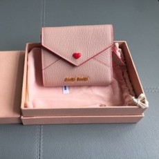 미우미우 똑딱이 하트 지퍼 반지갑