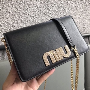 미우미우 큐빅 금속로고 체인 크로스백