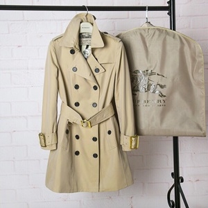 버버리 금장버클 벨트 베이지 여성 트렌치코트