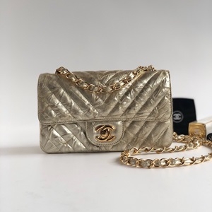 샤넬 빈티지 V퀄팅 골드 체인 크로스백