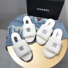 샤넬 패치로고 양털 여성 슬리퍼