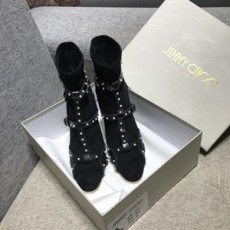 지미추 스터드 벨트버클 블랙 여성 앵글부츠
