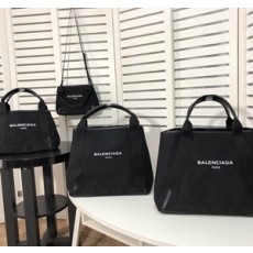 발렌시아가 투톤 로고 가죽패치 토트백