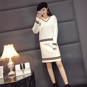 미우미우 삼선 줄무늬 니트 여성 상의 스커트 세트