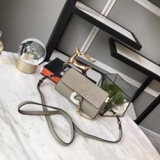 끌로에 페이 미니 스웨이드 체인 크로스백