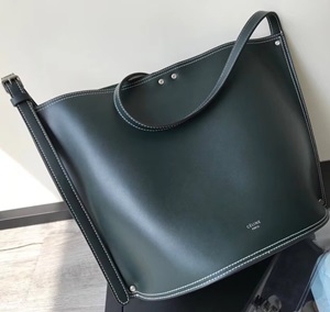 셀린느 카바스 로고 스트랩 크로스백