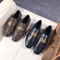 루이비통 2019 SS 금속로고 여성 슈즈