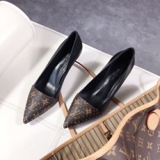 루이비통 2019 SS 모노그램 스터드 여성 구두