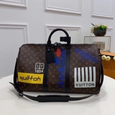 루이비통 2019 SS 캐릭터 반둘리에 키폴 M44642