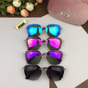 미우미우 2019 SS 패션 여성 선글라스